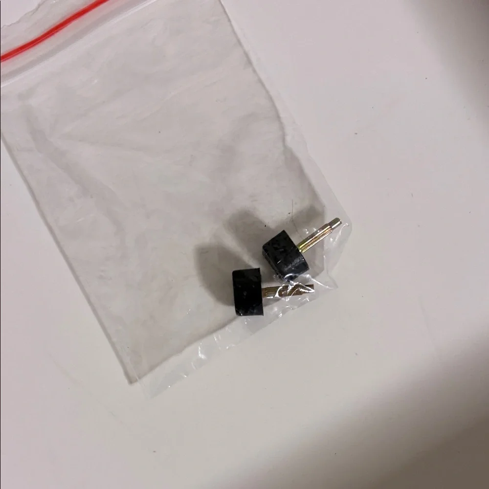 Women's Black Pointed-Toe Zip Ankle Booties - Picture 9 of 10